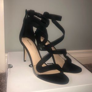 Aldo Galeviel black heel